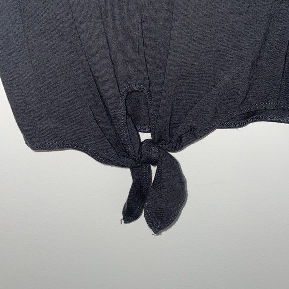 Mossimo 💖Bundle It💖 Gray Short Sleeve Shirt with Ruffle Sleeves and Tie Detail - Picture 2 of 5